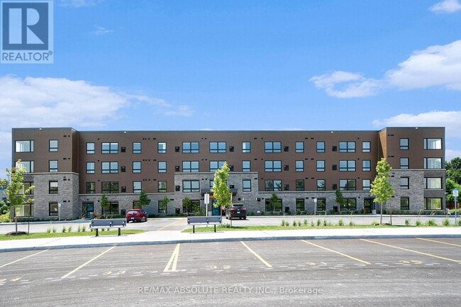 Building Photo - 12 Thomas St S