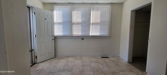 Foto del edificio - 322 Ross St