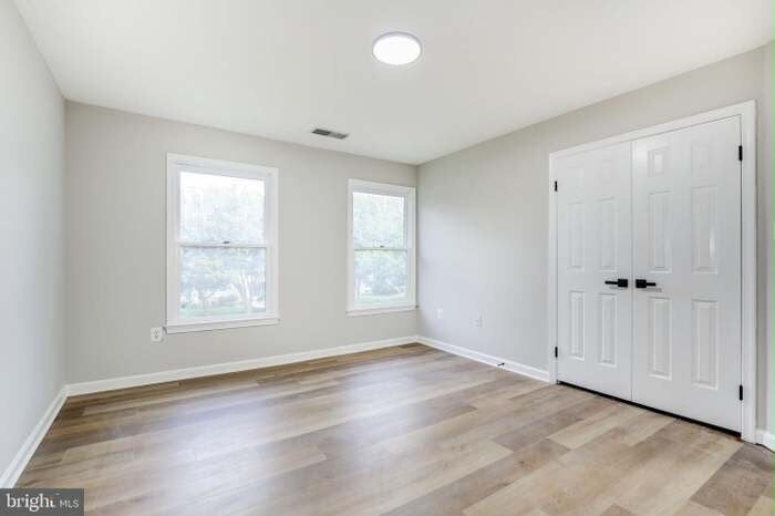 Foto del edificio - 3520 Golden Hill Dr