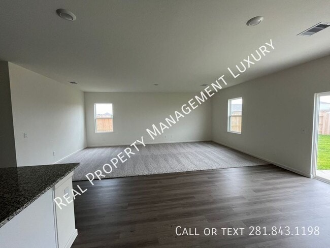 Building Photo - 5903 Grantgrala Dr