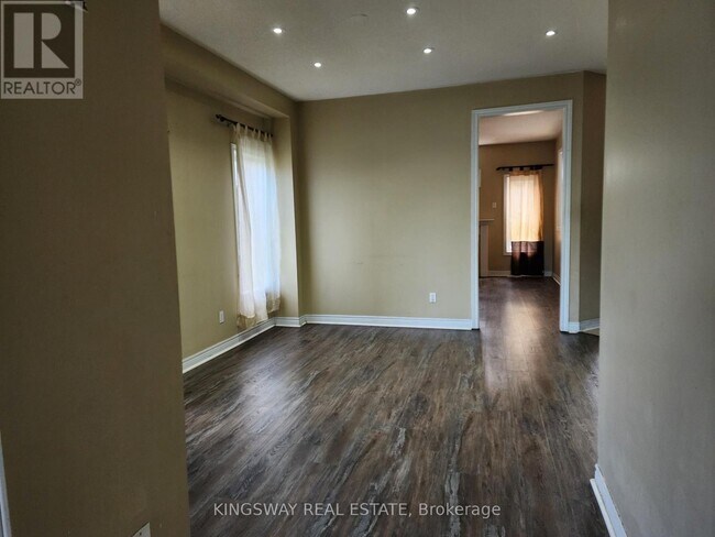Building Photo - 65 Pefferlaw Cir