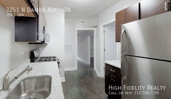 Foto del edificio - 3251 N Damen Ave