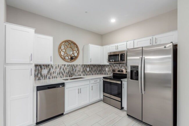 Building Photo - 2134 W Harmont Dr