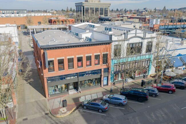 Foto del edificio - MOVE IN SPECIAL - NEWLY RENOVATED DOWNTOWN SALEM STUDIO