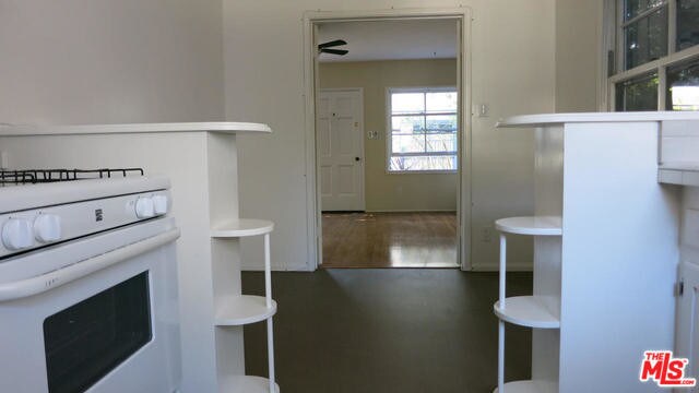 Building Photo - 2117 Oak St