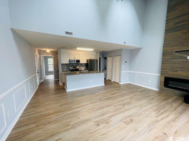 Building Photo - 4369 Spa Dr