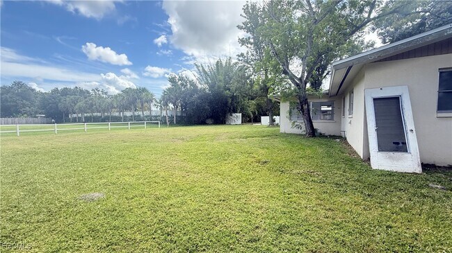 Building Photo - 1260 Betmar Blvd