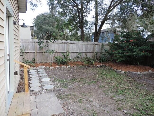 Foto del edificio - 2704 E Washington St