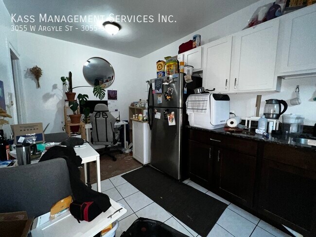 Foto del edificio - 3055 W Argyle St