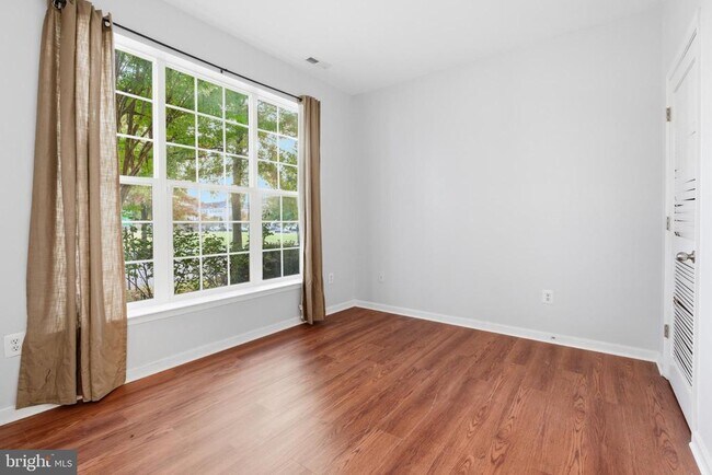 Building Photo - 11765 Skylark Rd