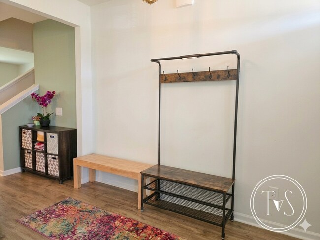 Foto del edificio - RATE DROP ALERT (was $3300/month)!