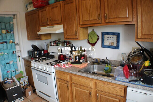 Building Photo - 33 Egremont Rd