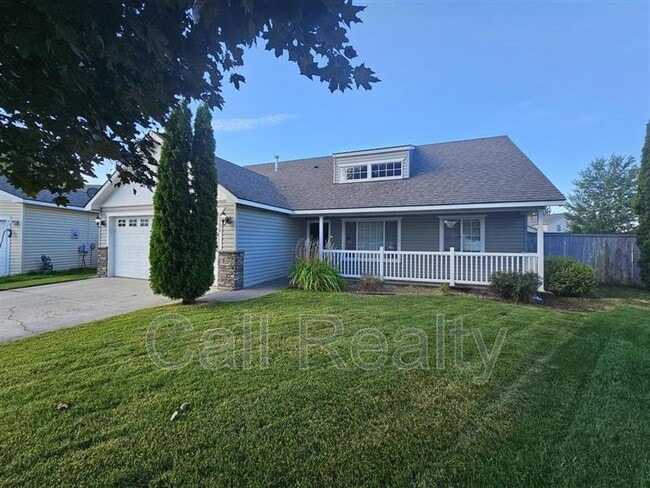 Building Photo - 1506 E Vanetta Ave