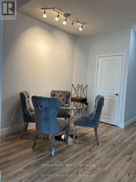 Building Photo - 80 Absolute Ave