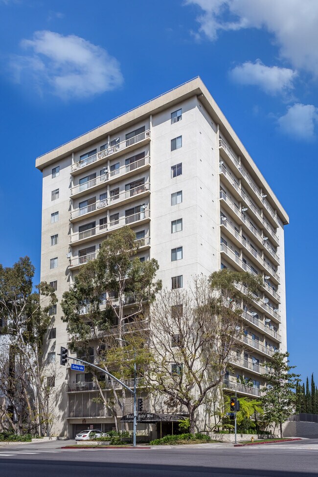 Foto del edificio - 10751 Wilshire Blvd