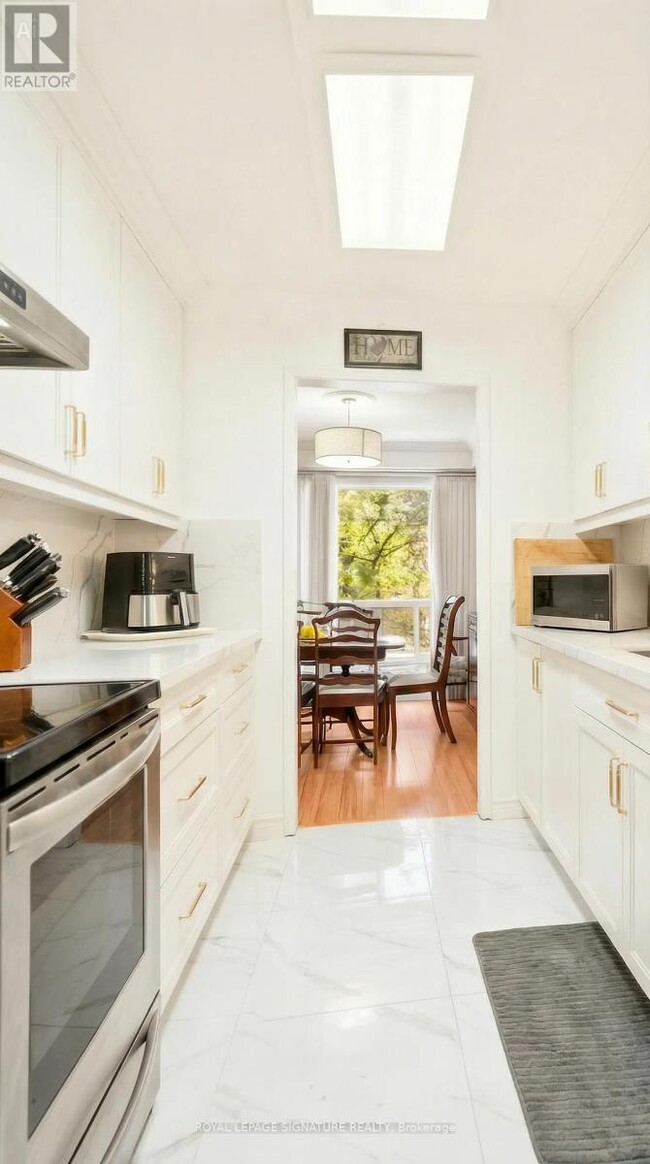 Building Photo - 3 Lancewood Crescent