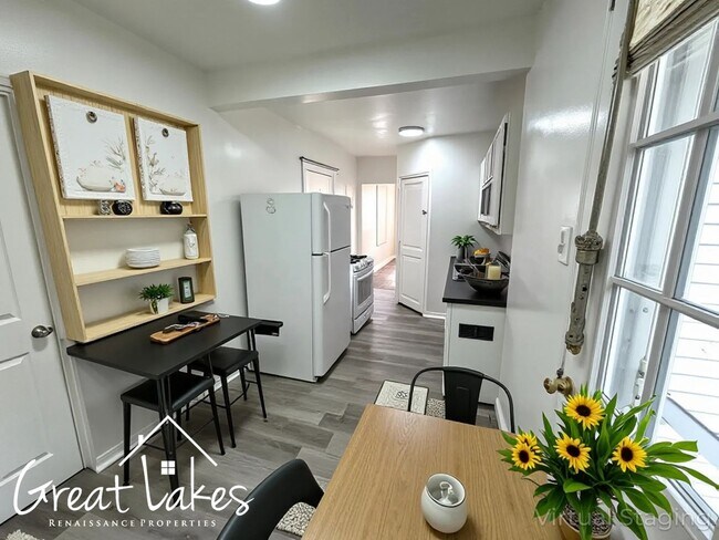 Foto del edificio - Charming 3 Bedroom 1 Bathroom now availabl...