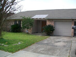 Building Photo - 2526 Valley Forest Dr