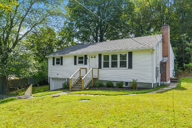 Photo - 447 Main St House