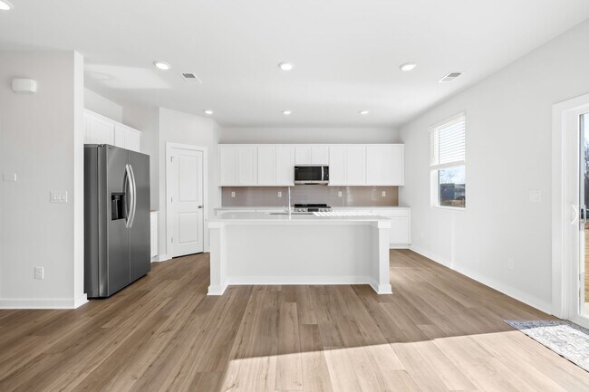 Foto del edificio - New Contruction 4BR/2.5BA Single Family Home in Blue Sky Meadows