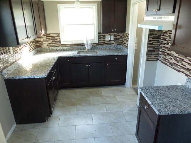 Foto del edificio - 7571 Pardee Rd