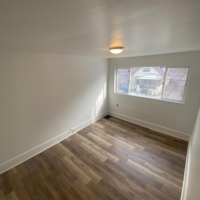 Foto del edificio - 1611 Lynn Ave