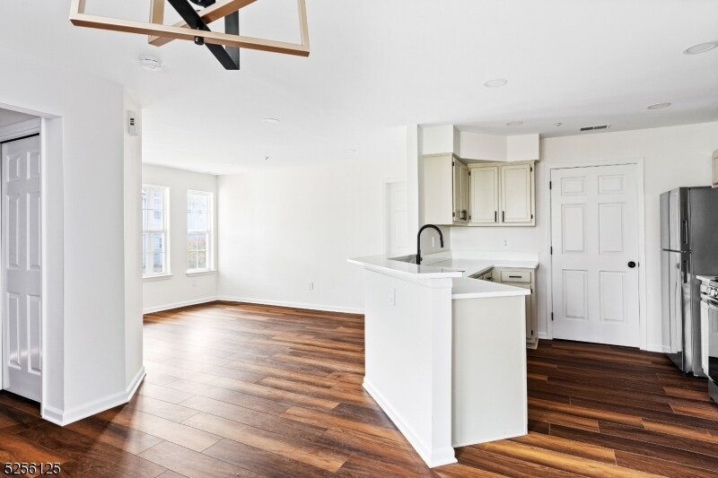 Primary Photo - 6001 Tudor Dr