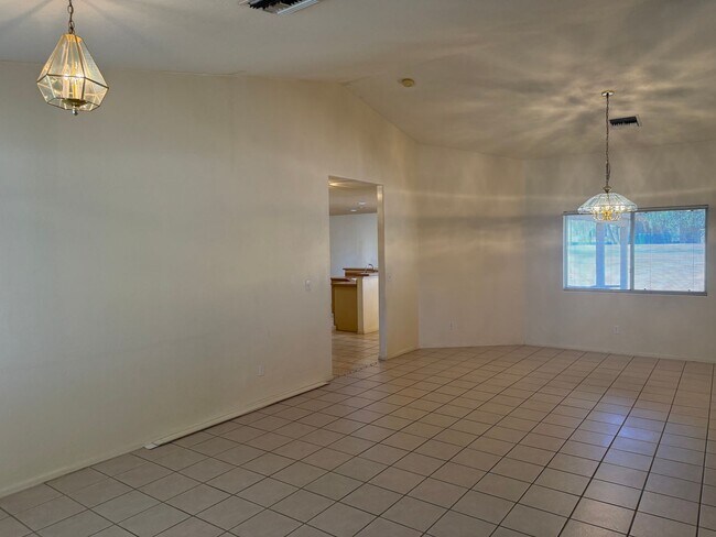 Foto del edificio - 7917 E Waverly St