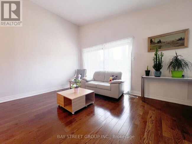 Building Photo - 41 Northey Dr