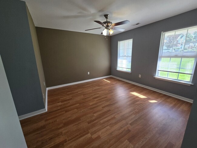Building Photo - 15200 Fern Hollow Ct