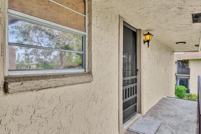 Foto del edificio - 1291 NW 13th St