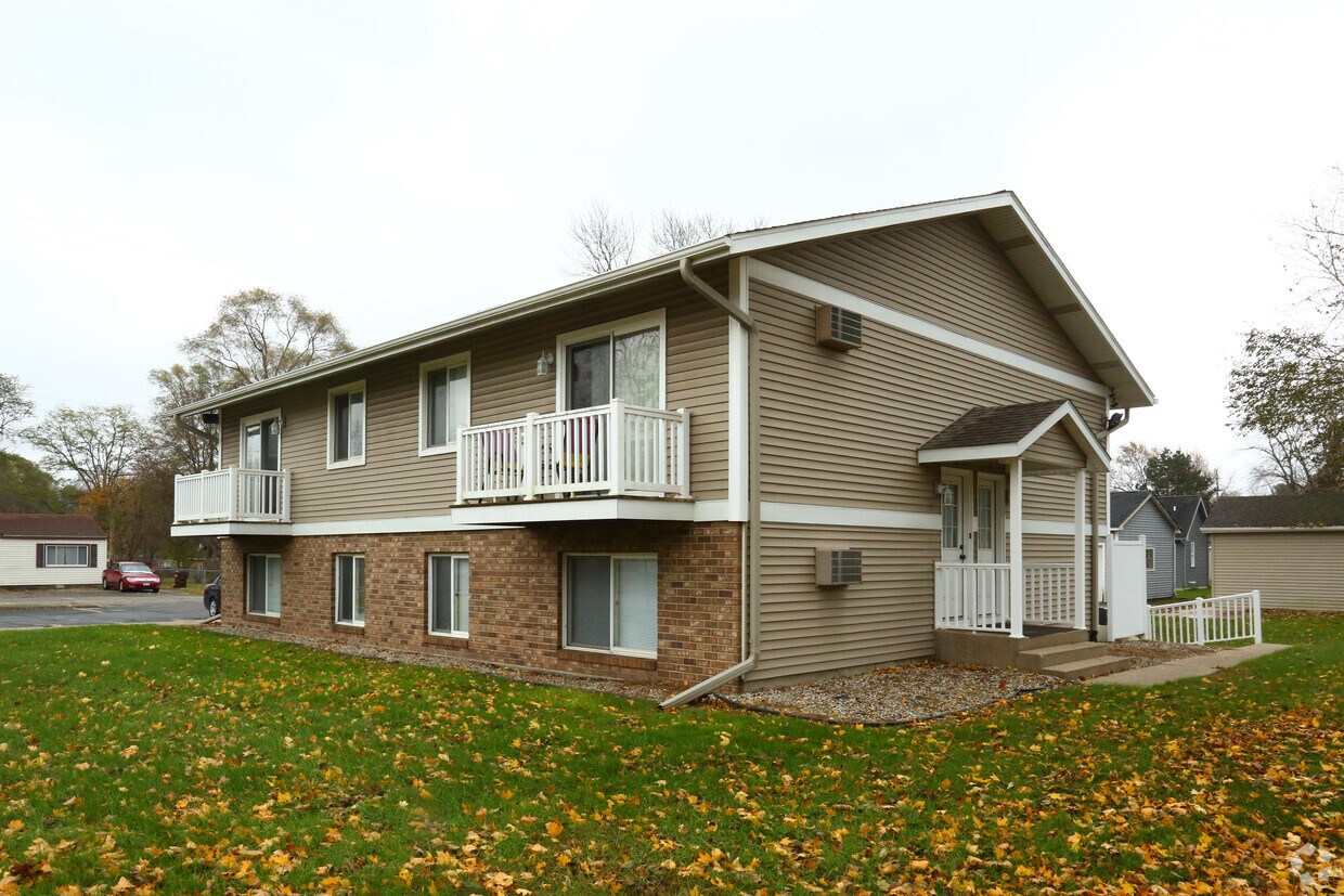 Foto del edificio - 955 E McDevitt Ave