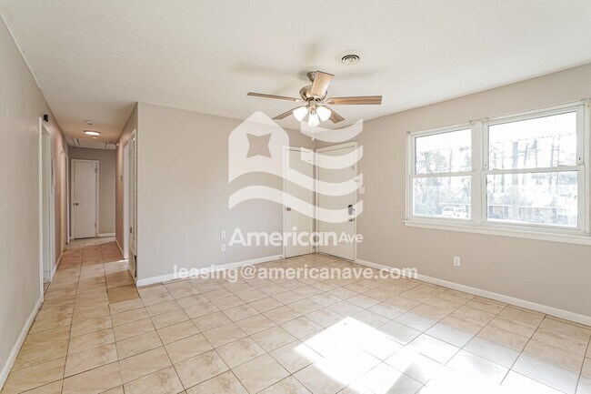 Foto del edificio - 2428 Amsterdam Dr