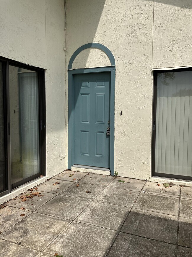 Building Photo - 1703 Challenger Ct W