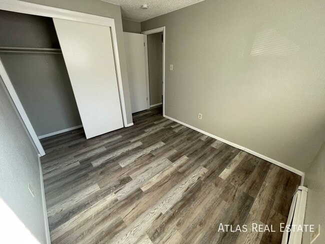 Building Photo - 2855 W Montebello-1