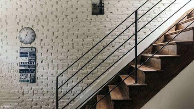 Building Photo - 10 br, 4 bath Apartment - 11A Stuyvesant Ave
