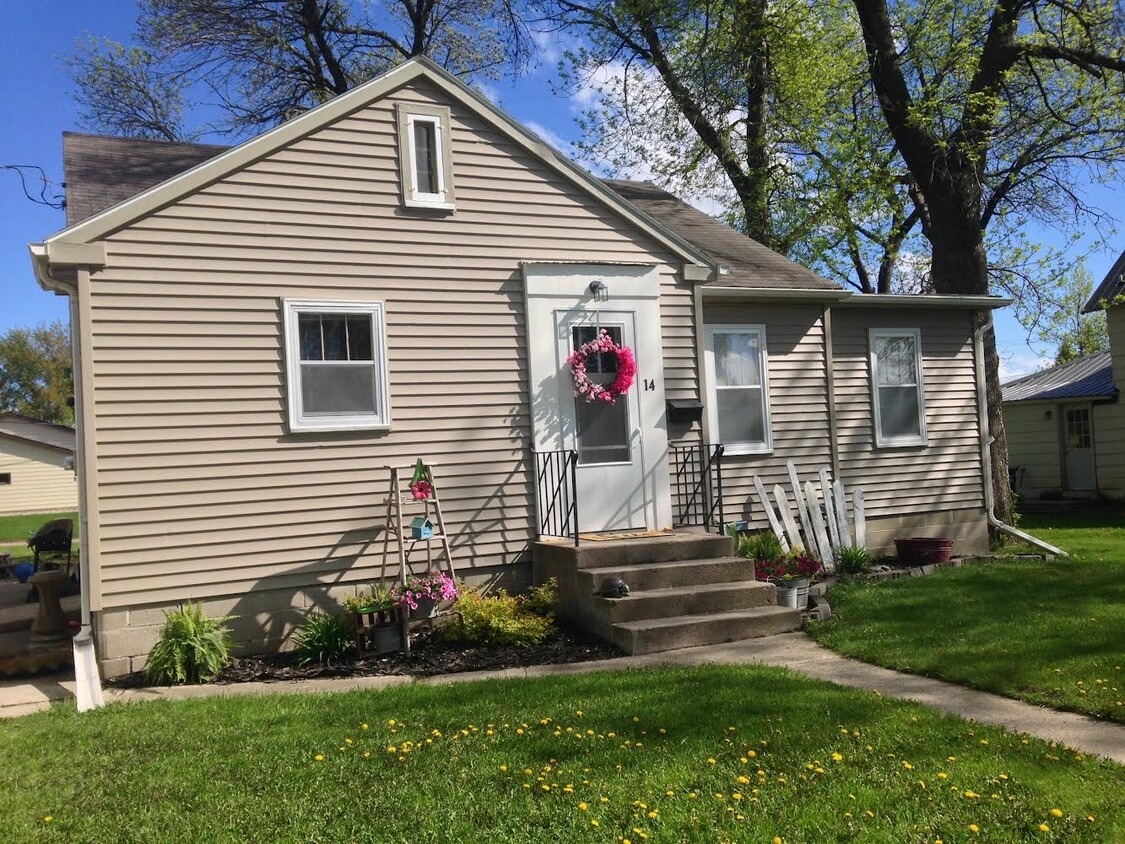 14 South St, Morris, MN 56267 - House Rental in Morris, MN | Apartments.com