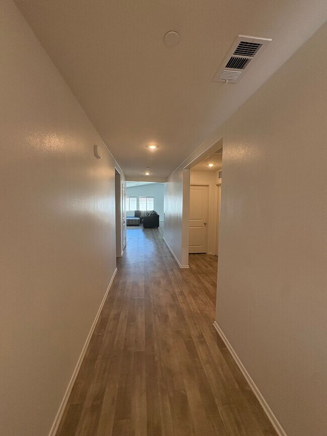 Foto del edificio - Beautiful Newly Built Single-Family Home-Hemet!