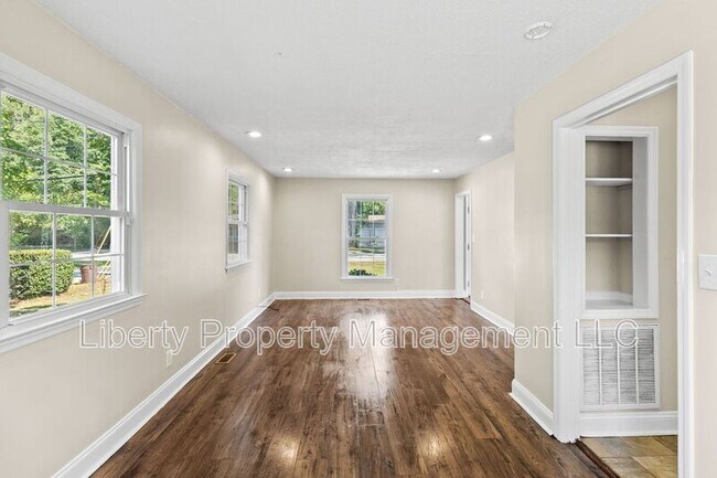 Foto del edificio - 4905 Ashton Rd
