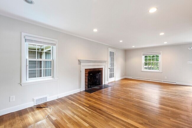 Foto del edificio - 216 Claybrook Rd