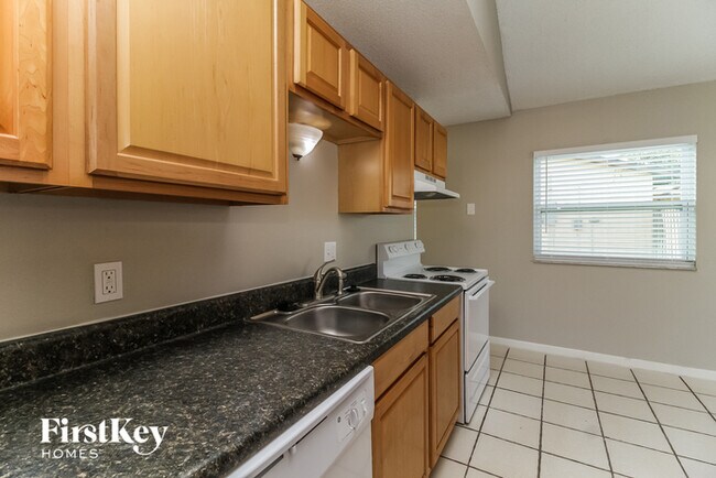 Building Photo - 1460 Dandelion Dr