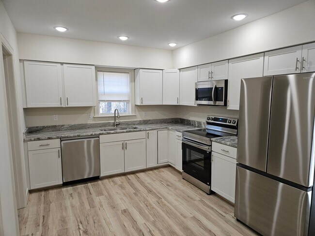 Foto del edificio - Like Brand New 3 Bedroom 2 Bath Home in Sandston!