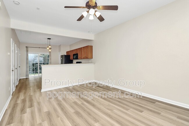 Building Photo - 3055 Golden Dale Ln