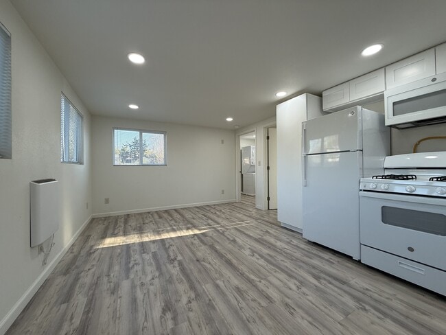 Foto del edificio - 1441 1/2 Sheridan Ave