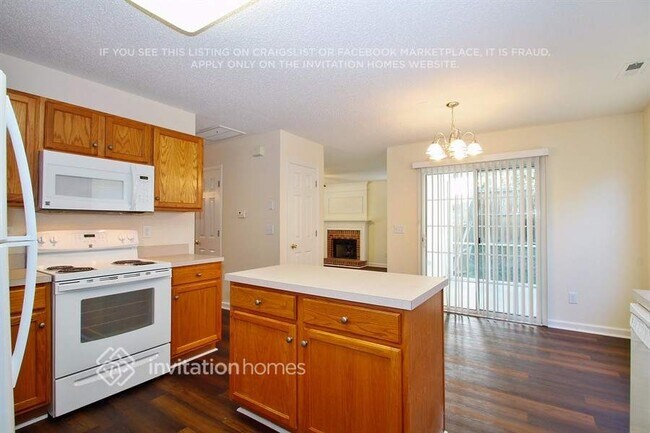 Foto del edificio - 3752 Cashew Dr
