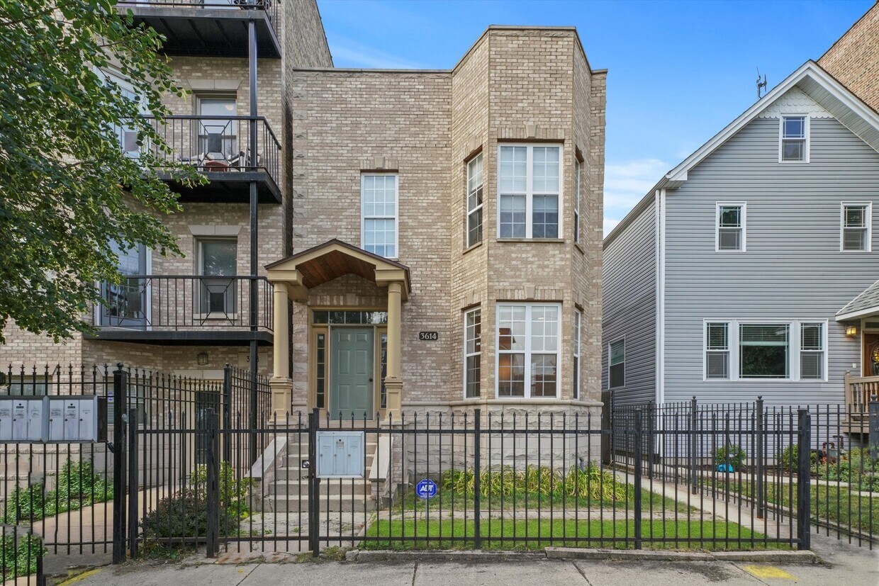 Foto principal - 3614 W Shakespeare Ave