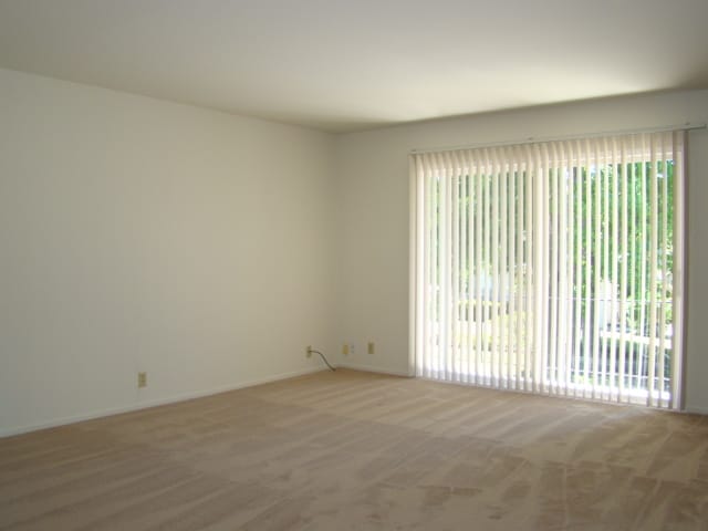 Building Photo - 983 Ponderosa Ave