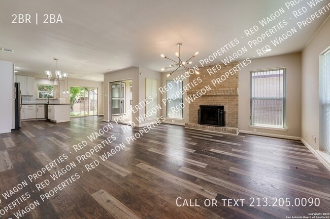 Foto del edificio - 709 Meadow Arbor Ln