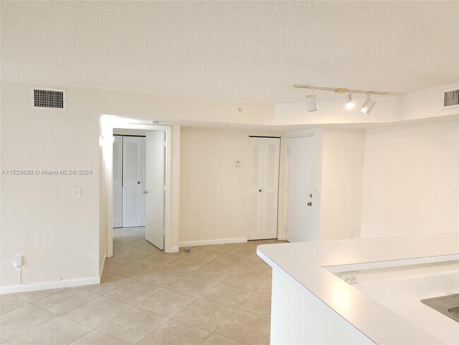 Building Photo - 2011 Renaissance Blvd