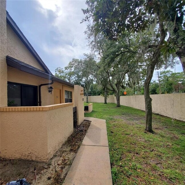 Building Photo - 603 Water Rd